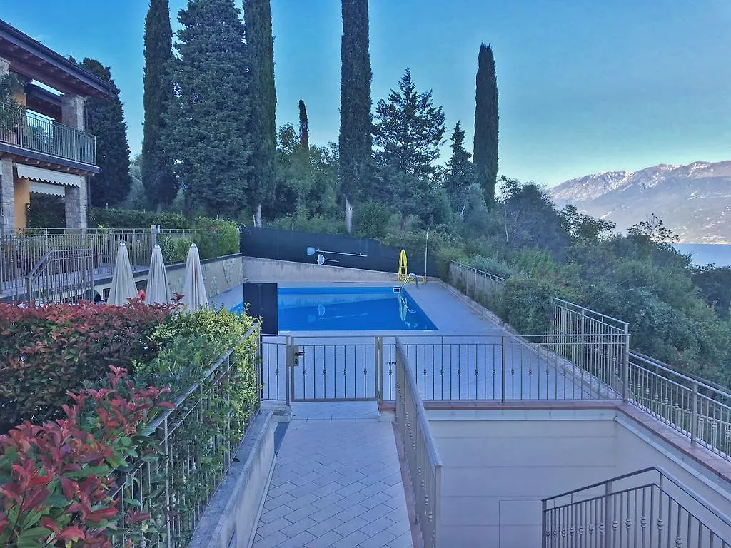 Belvedere Apartment With Garden 托斯科拉诺-马德尔诺
