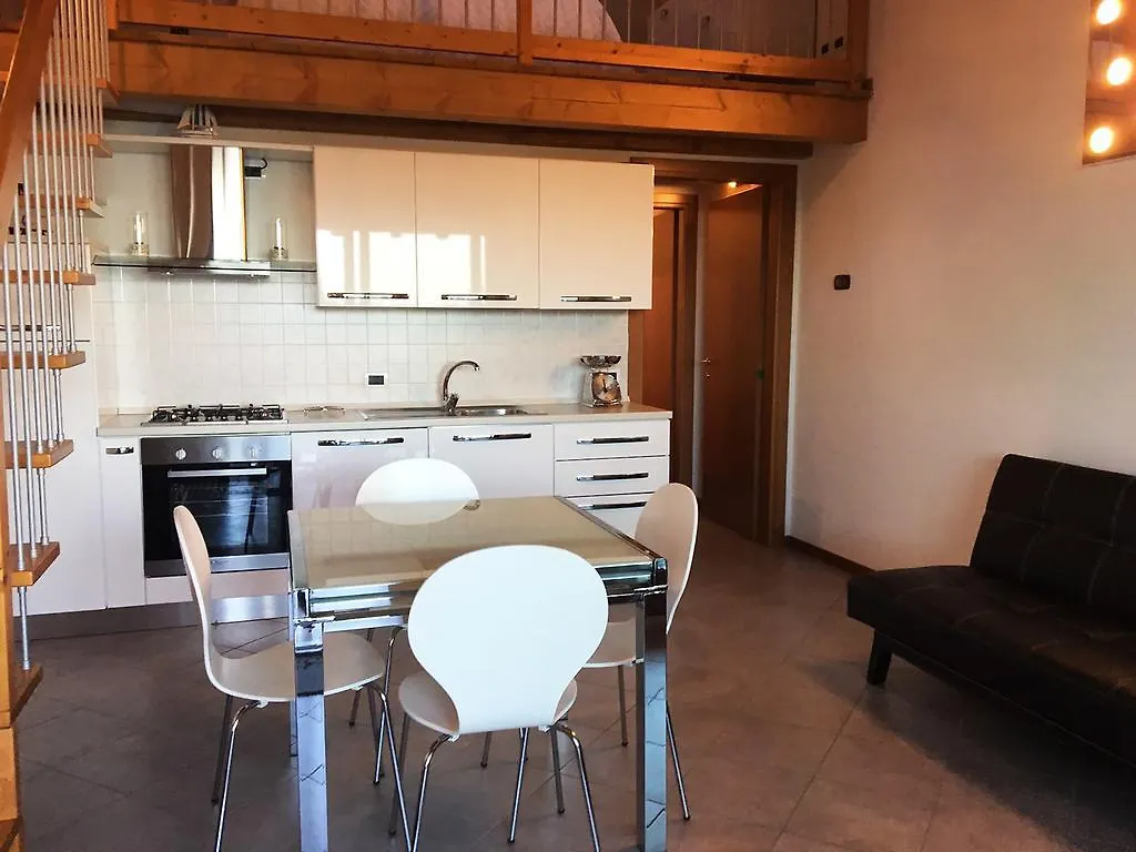 Belvedere Apartment With Garden 托斯科拉诺-马德尔诺