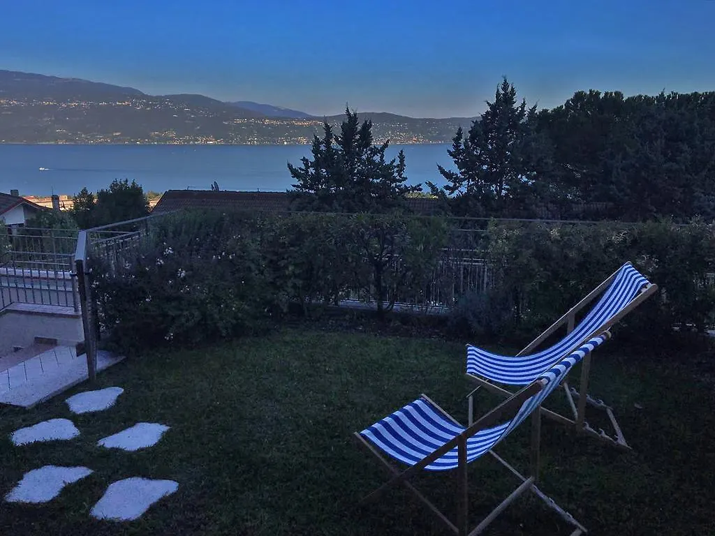Belvedere Apartment With Garden Toscolano Maderno Semesterbostad